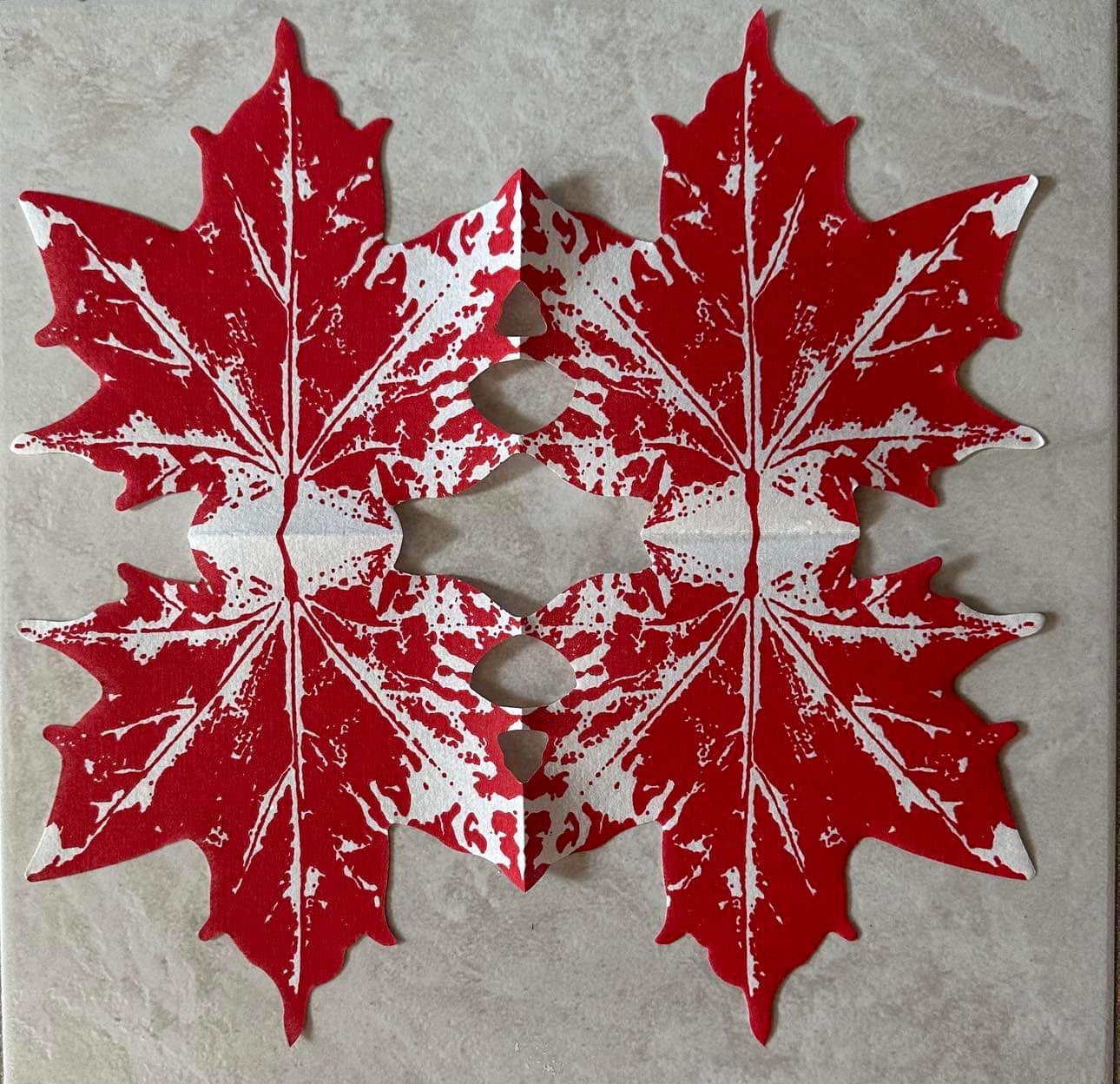 Serviette en forme de Feuille d'érable rouge